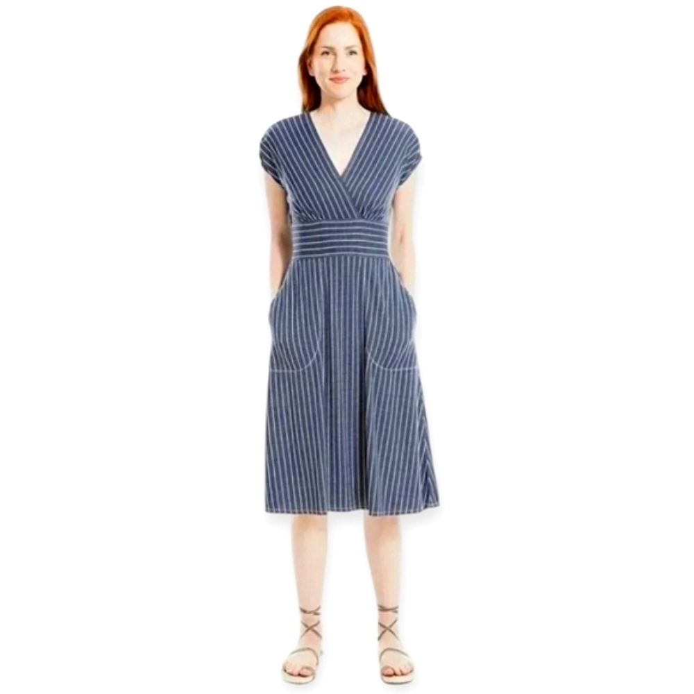 #149 Max Studio Striped Blue Wrap Dress Size Small NWT